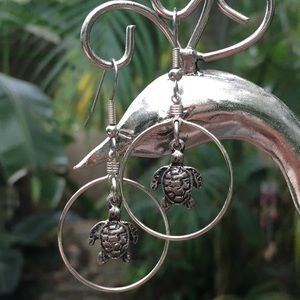 Silver Dangle Hoop Earrings w/Sea Turtle Charms